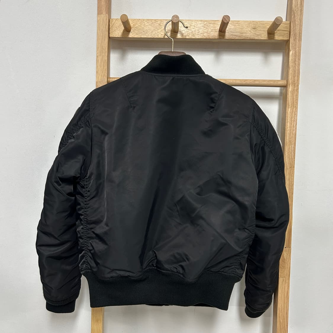 쇼트 패치워크 MA-1 항공점퍼 블랙 상품이미지6