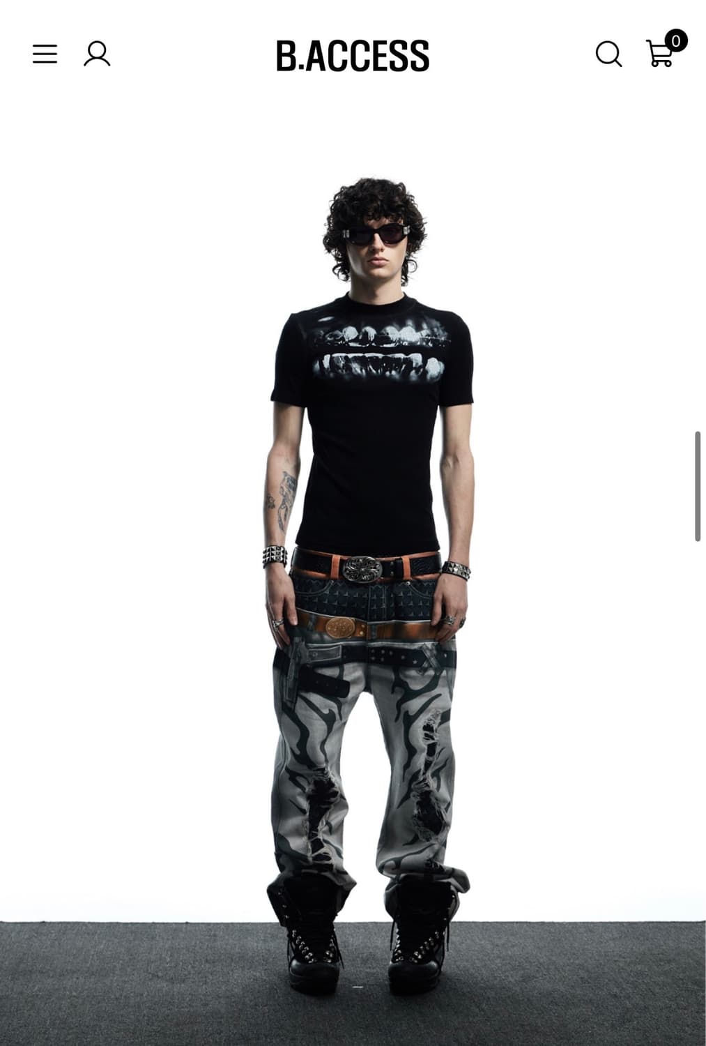 비엑세스 Opium Graphic Slim Fit T-Shirt 상품이미지2