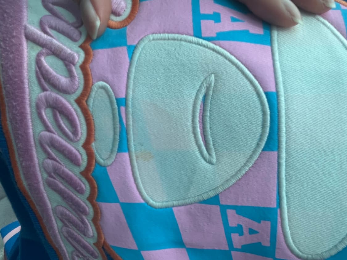 에이프 브이넥 맨투맨 xxs 상품이미지4