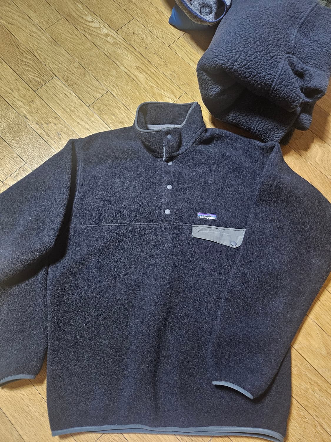 파타고니아 신칠라 블랙 플리스 후리스 아노락 맨투맨  상품이미지1