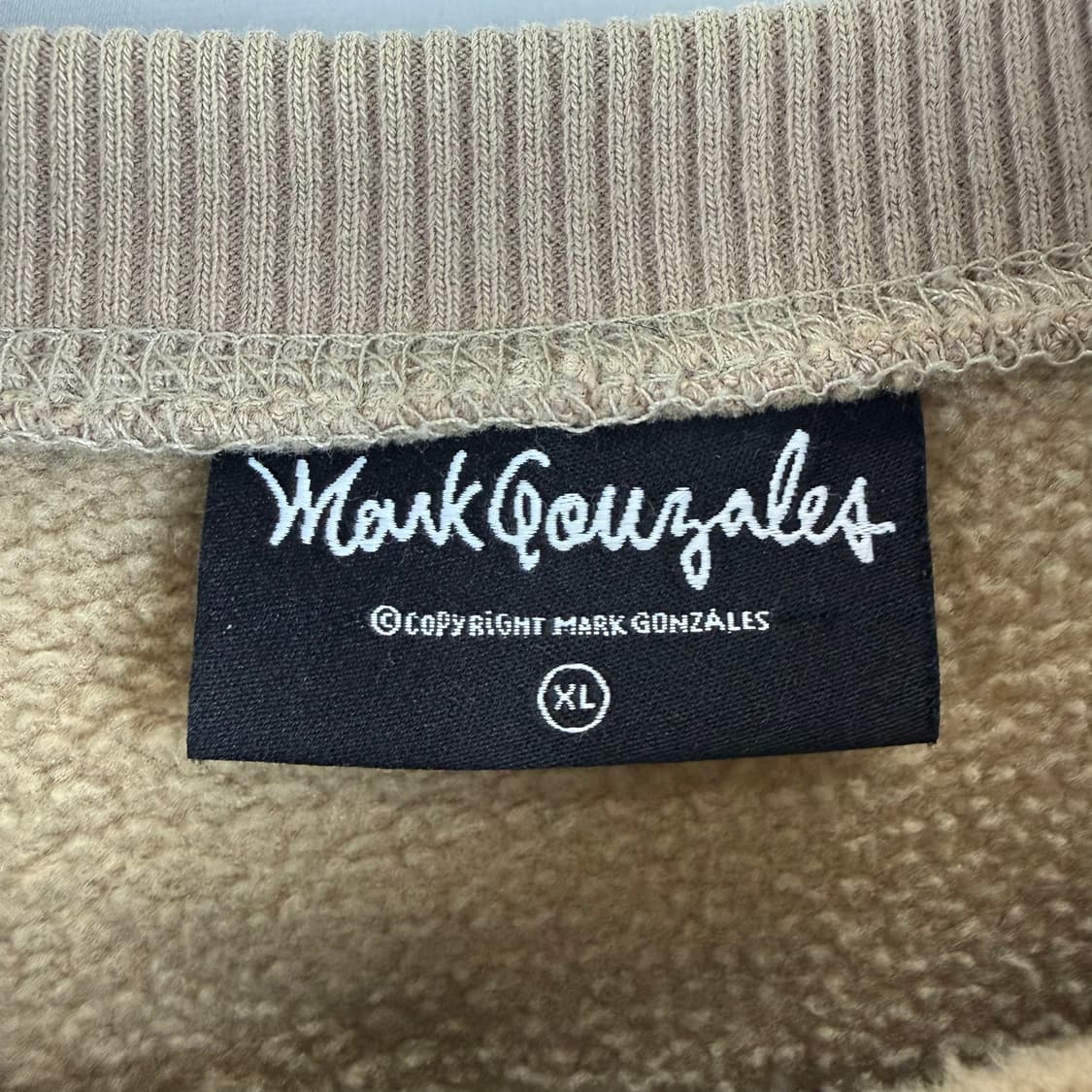 XL) 마크곤잘레스 프린팅 맨투맨 베이지 상품이미지3