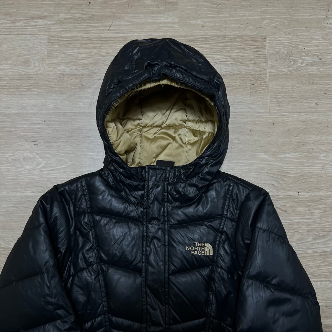 노스페이스 키즈 다운 550 하프돔 후드 패딩 점퍼 [블랙] 10-12세 상품이미지2