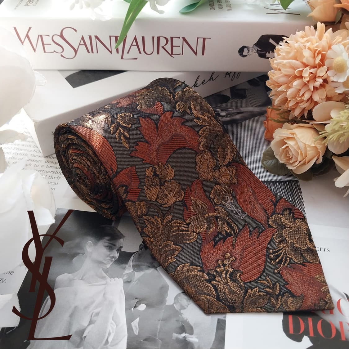 입생로랑 실크 플로럴 자카드 넥타이 9.2cm A+~A등급 K1706
 상품이미지1