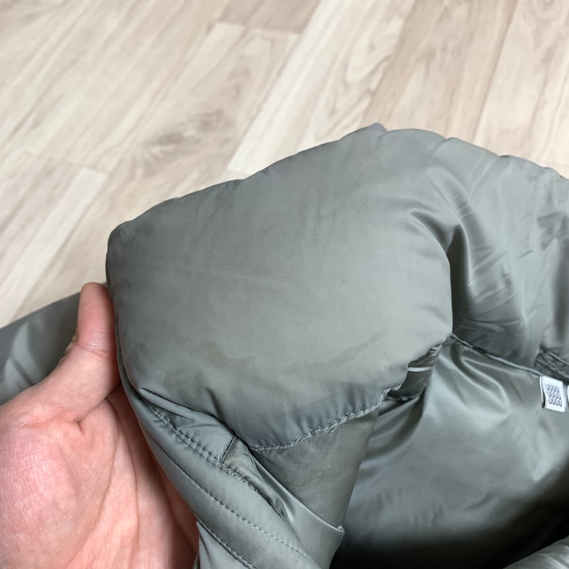 유니클로U 봉패딩 울트라라이트다운 그레이 M 상품이미지4