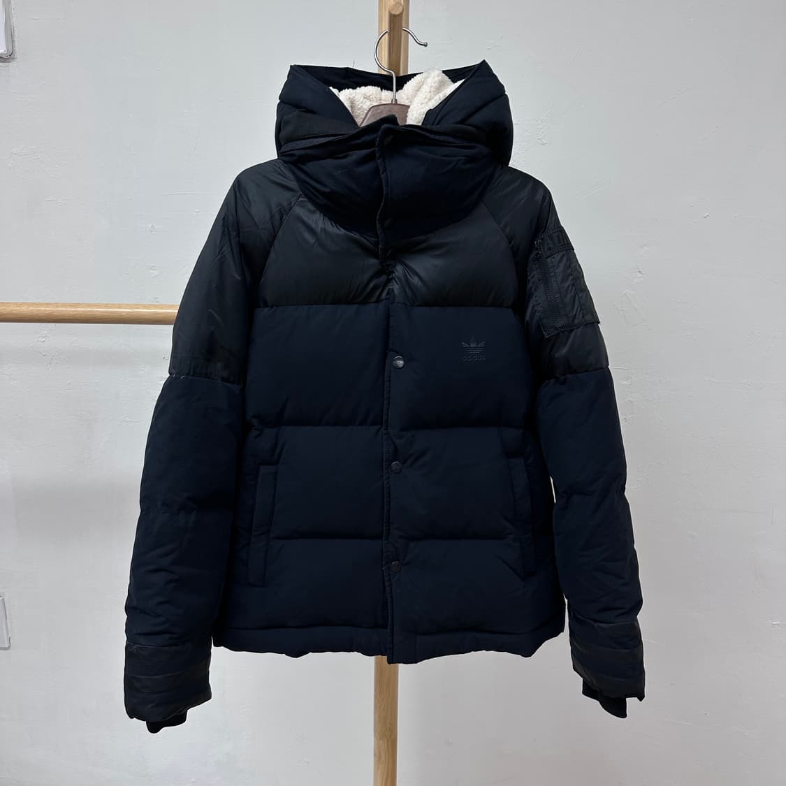 아디다스 오리지널 여성 트레포일덕다운 패딩 점퍼 90사이즈 JS24 상품이미지1