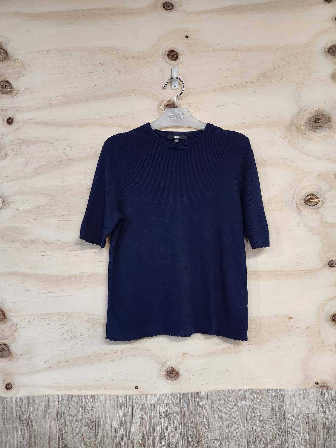 674) 유니클로 반팔 니트 티셔츠 상품이미지1