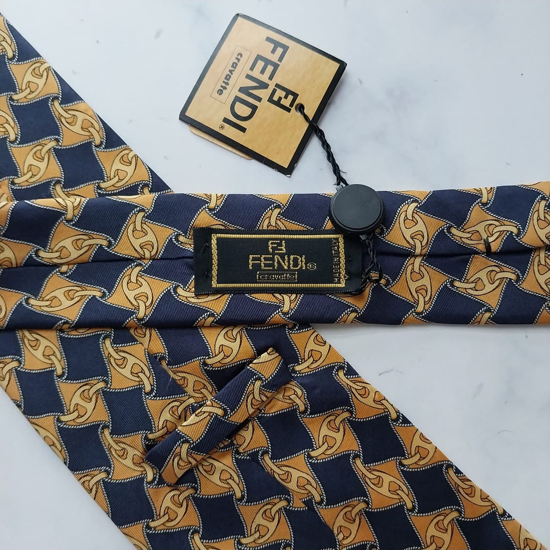 펜디 실크 네이비 체인 패턴 넥타이 9.9cm 새제품 K2511
 상품이미지8