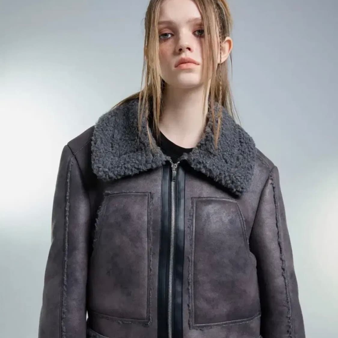 러브이즈트루 무스탕 그레이 상품이미지3