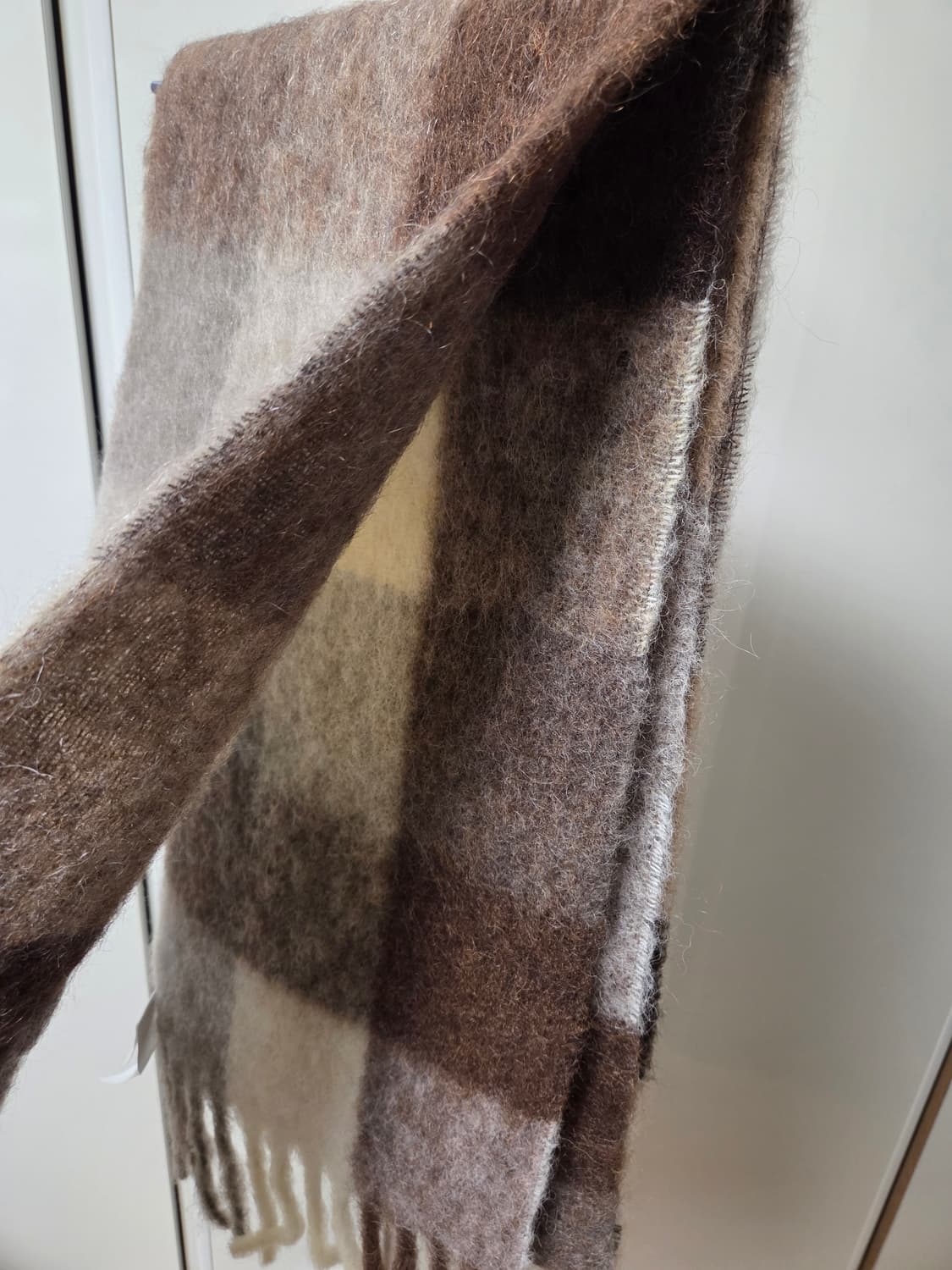 아크네스튜디오 모헤어 알파카 체크 목도리 상품이미지8