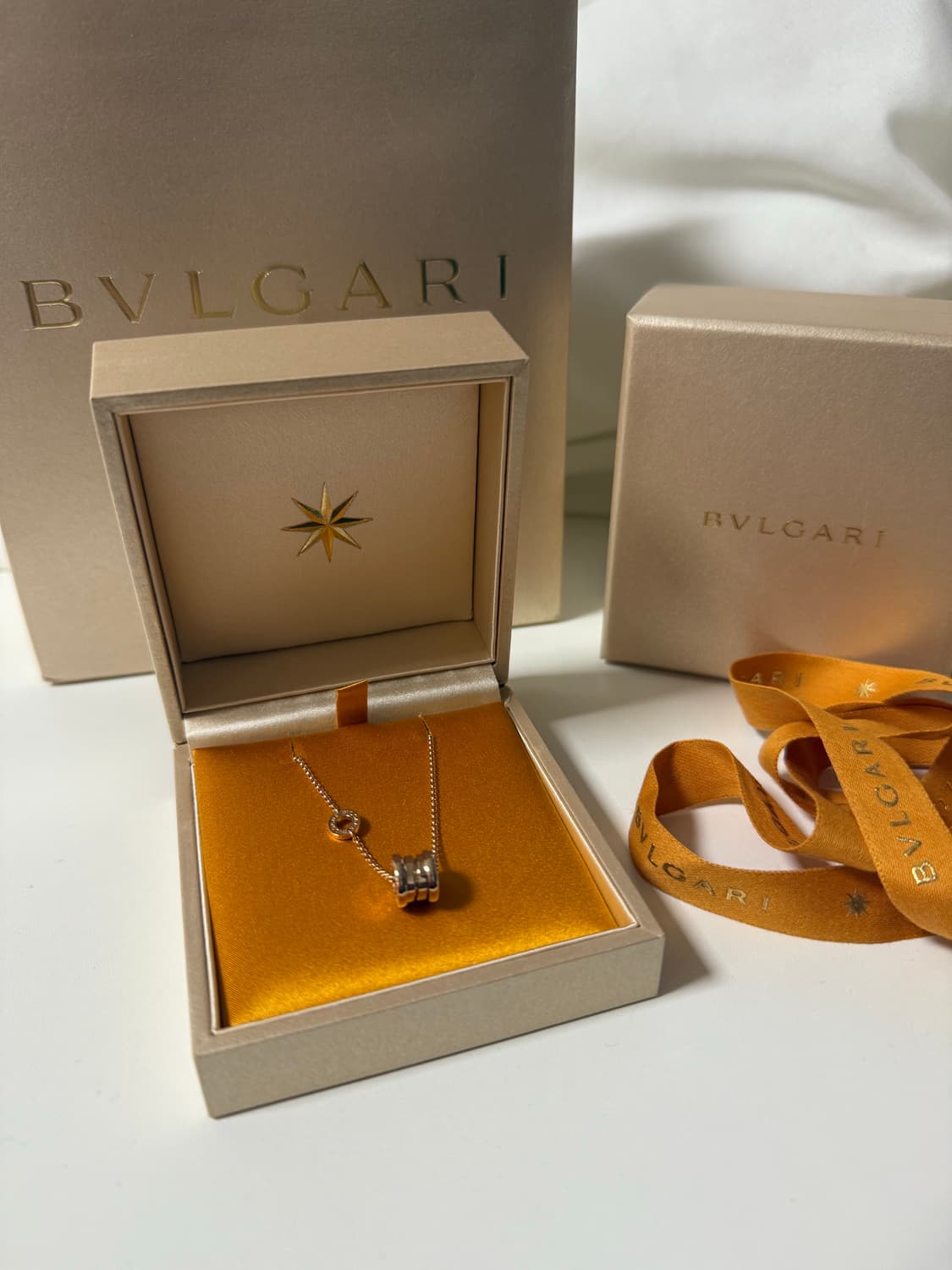 불가리 비제로원 미니 로즈골드 상품이미지3