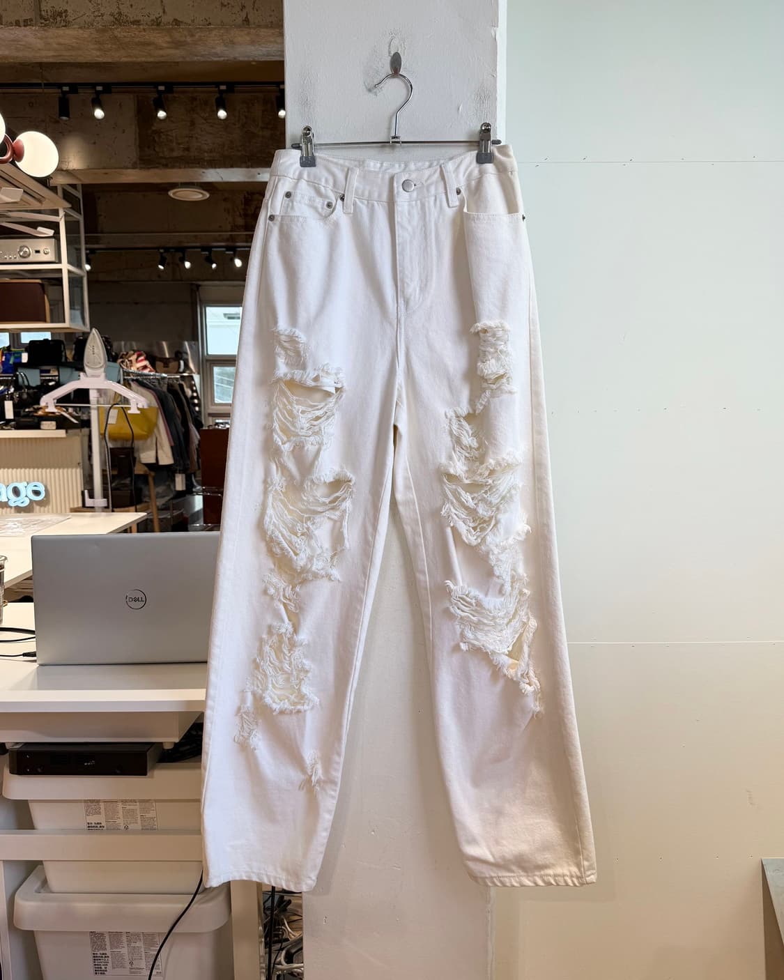 ych 화이트 디스트레스드 데님 팬츠  상품이미지1