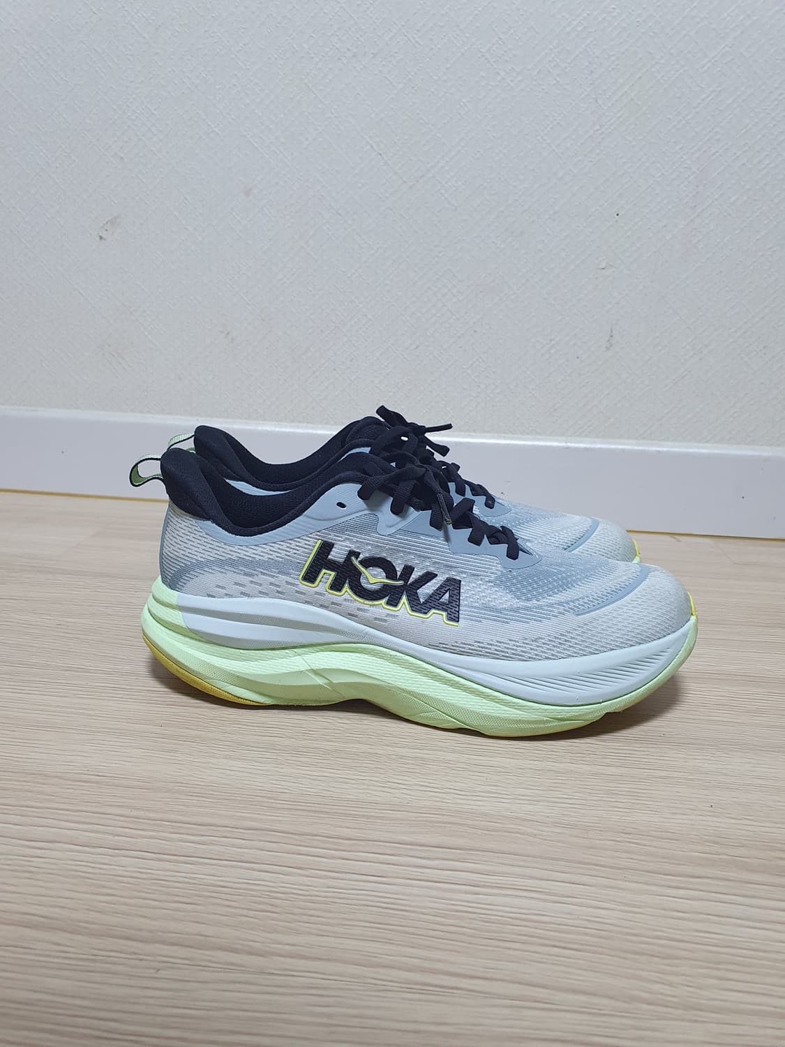 호카 스카이플로우 와이드 러닝화 265 상품이미지1