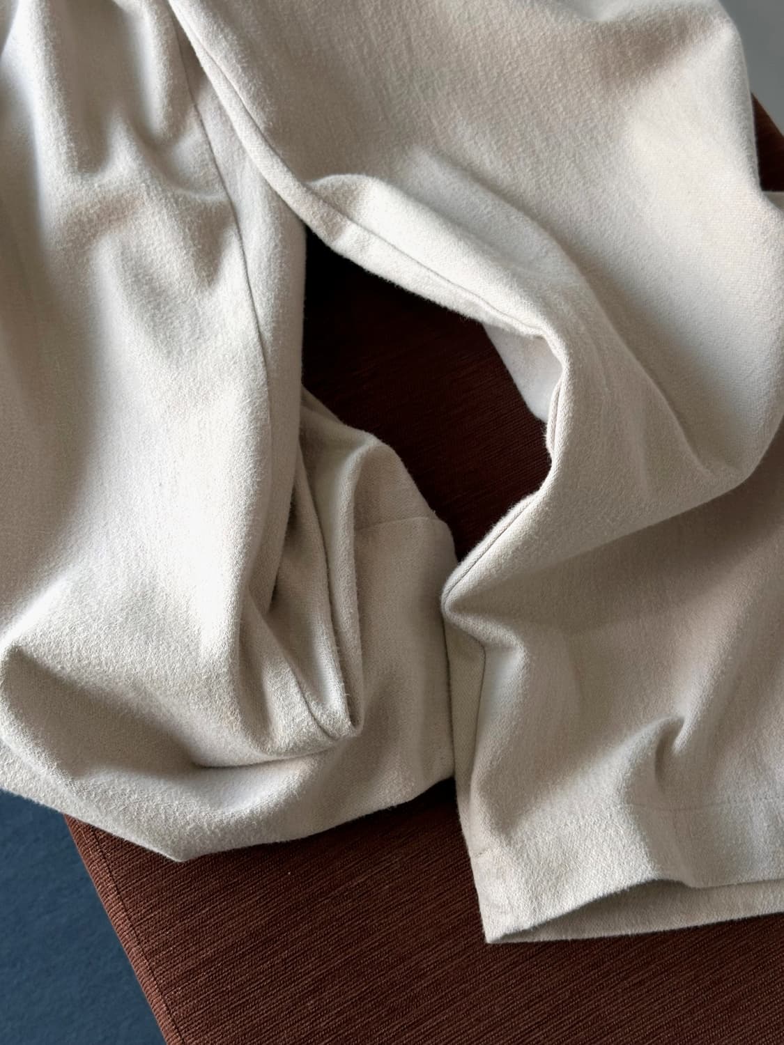 Brushed wool cotton two tuck wide pants 상품이미지3