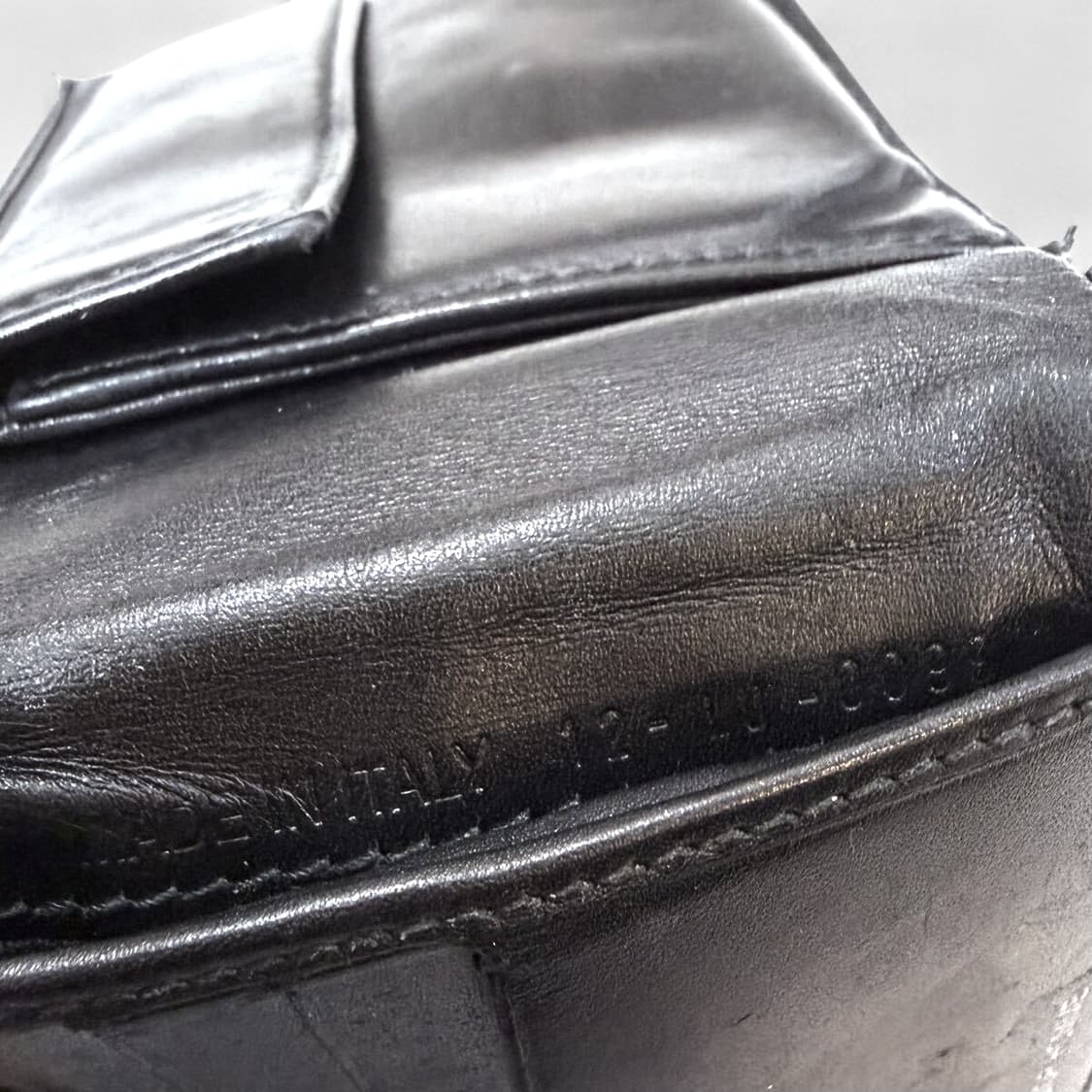 디올옴므 크리스반아쉐 레더 반지갑 상품이미지3