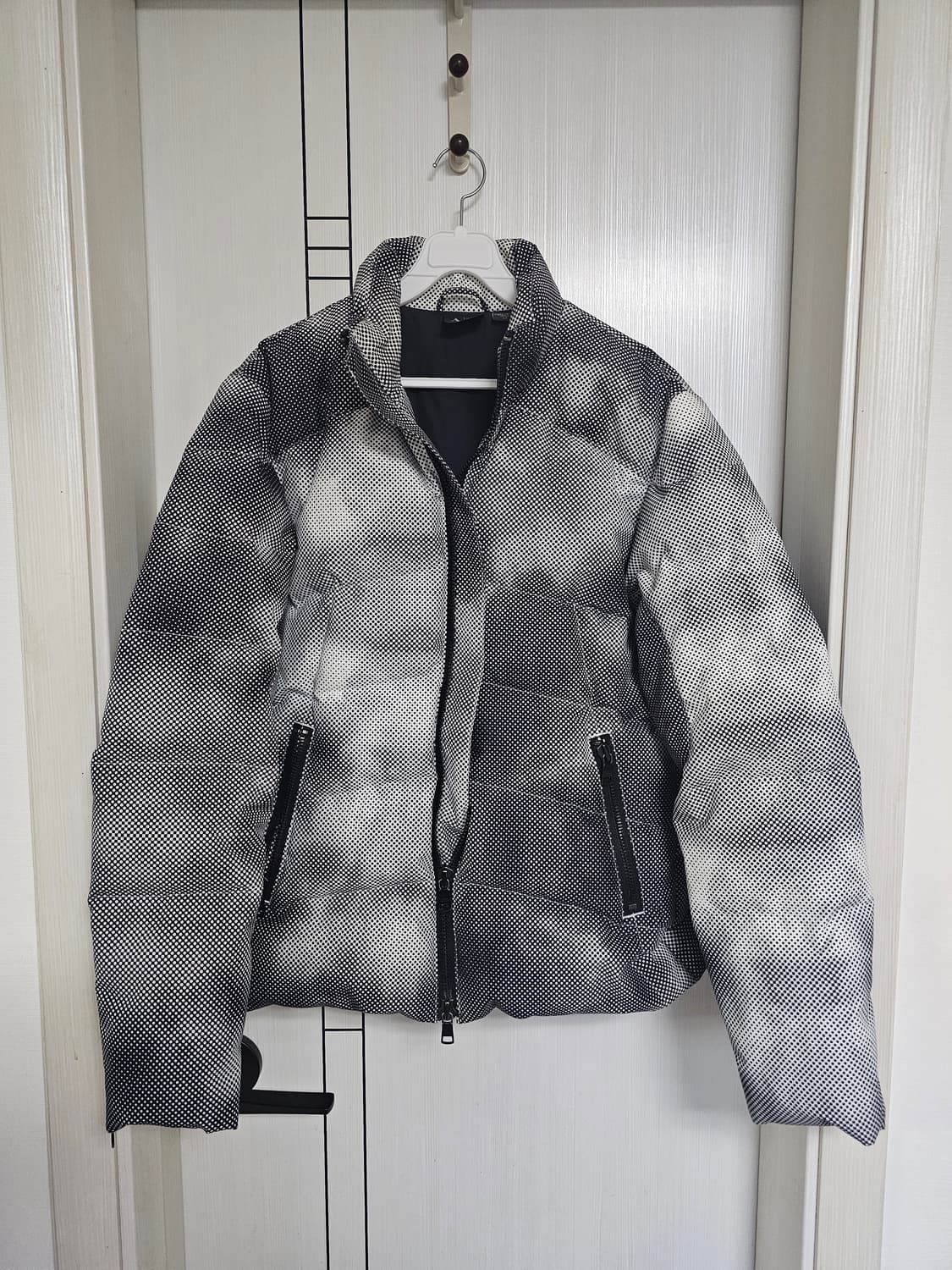 알마니 푸퍼 다운 패딩 상품이미지3