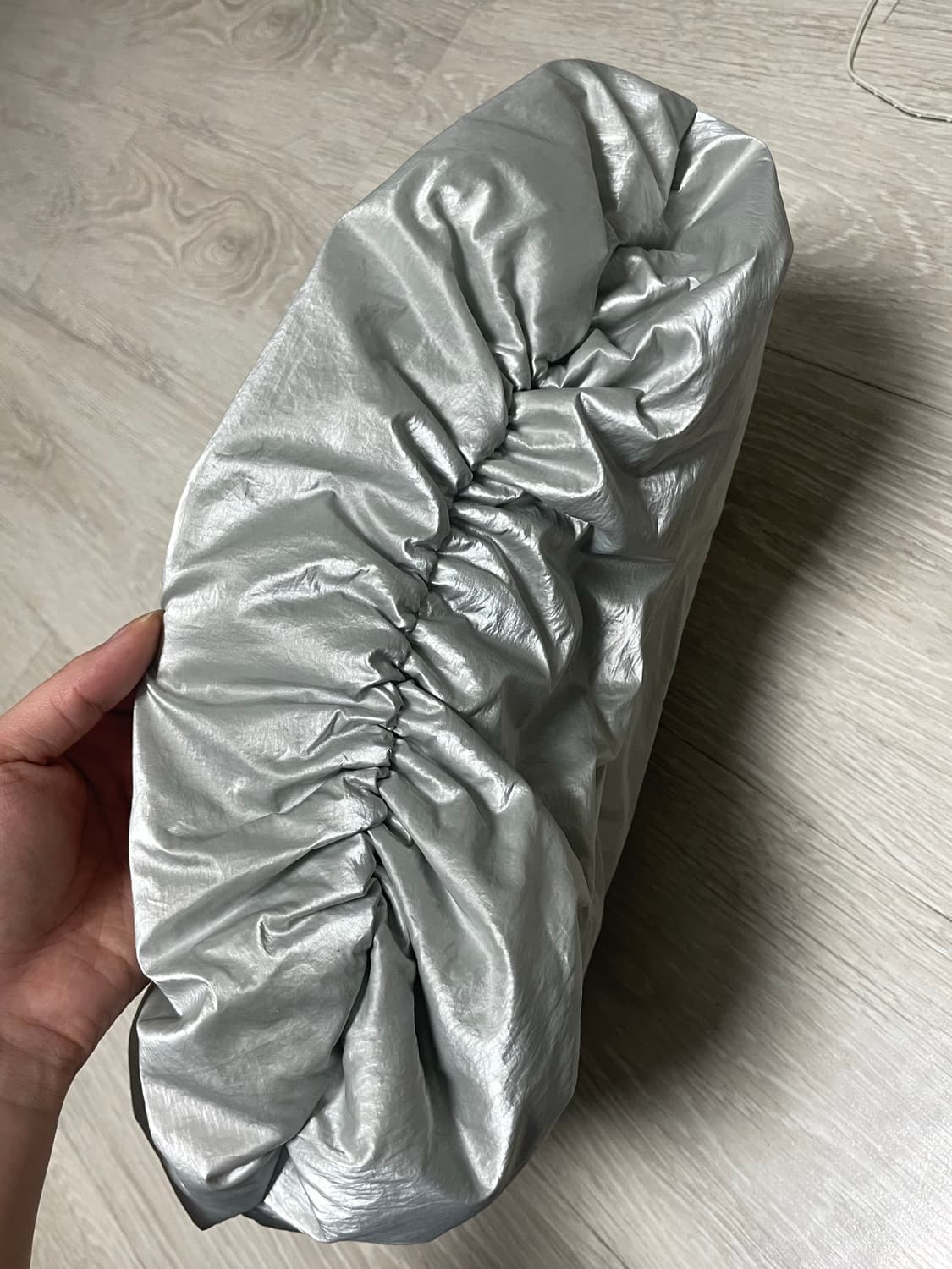 아모멘토 실버 포일 숄더백 상품이미지9