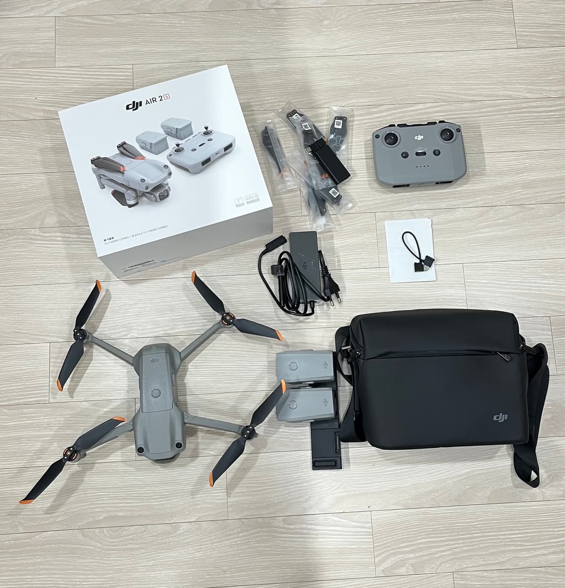 DJI Air 2S 플라이모어 콤보 드론 풀세트 (S급) 상품이미지1