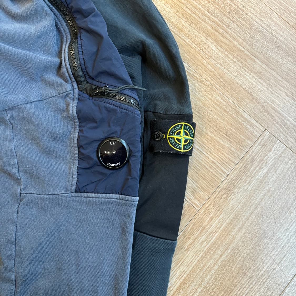 씨피컴퍼니 테크니컬 나일론 패널 듀얼 지퍼 렌즈 후디 상품이미지1