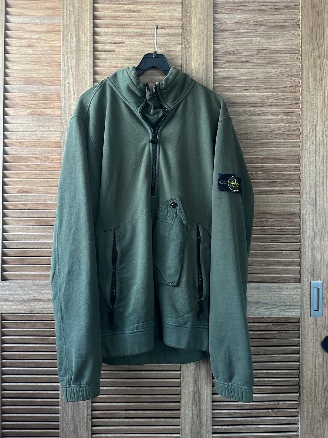 스톤아일랜드 하프집업 맨투맨 상품이미지1