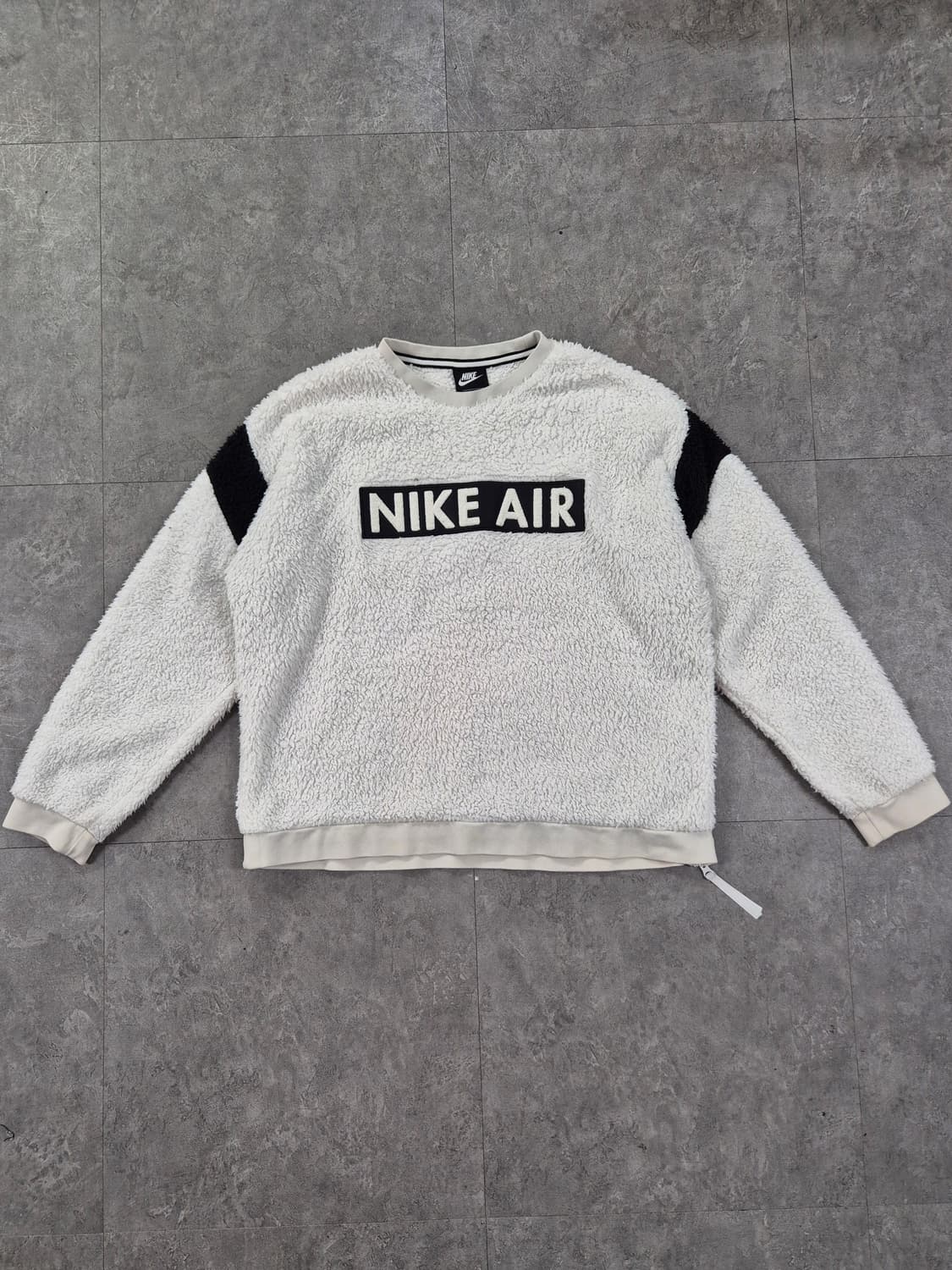 NIKE 후리스 맨투맨 상품이미지1