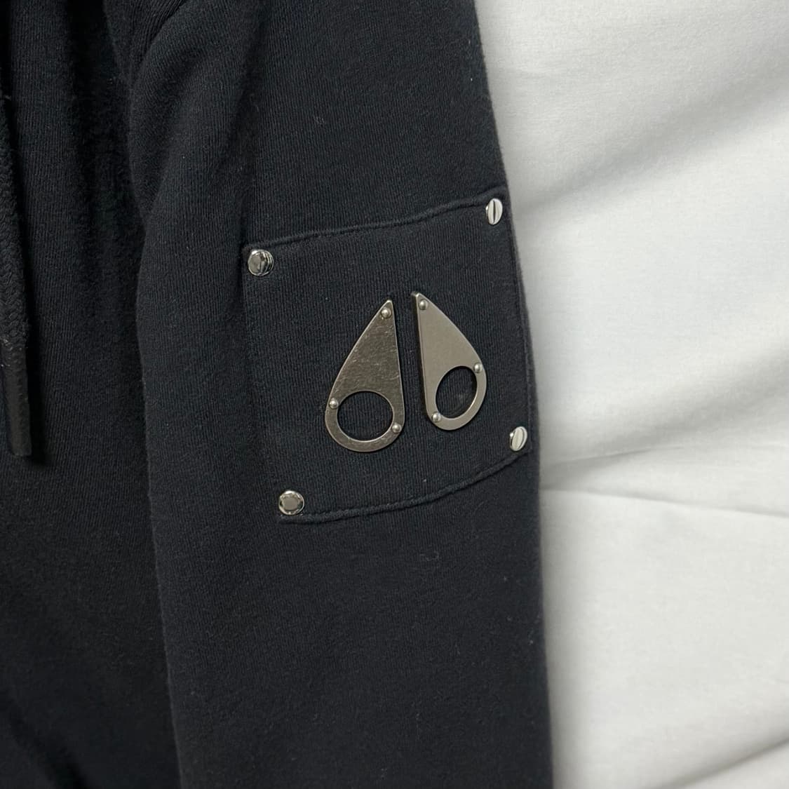 [S급/M] 무스너클 버니스웨터 은장 후드집업 블랙 상품이미지4