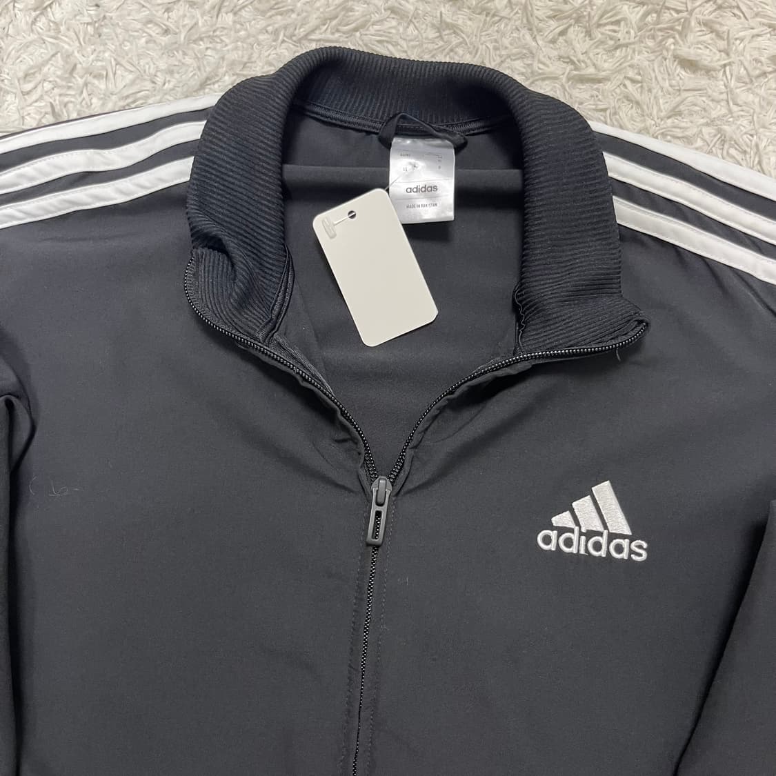 Adidas black windbreaker 상품이미지5