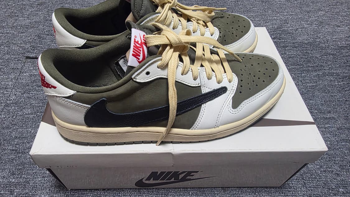 조던1 x 트레비스 스캇 리버스 올리브 (260) 상품이미지4