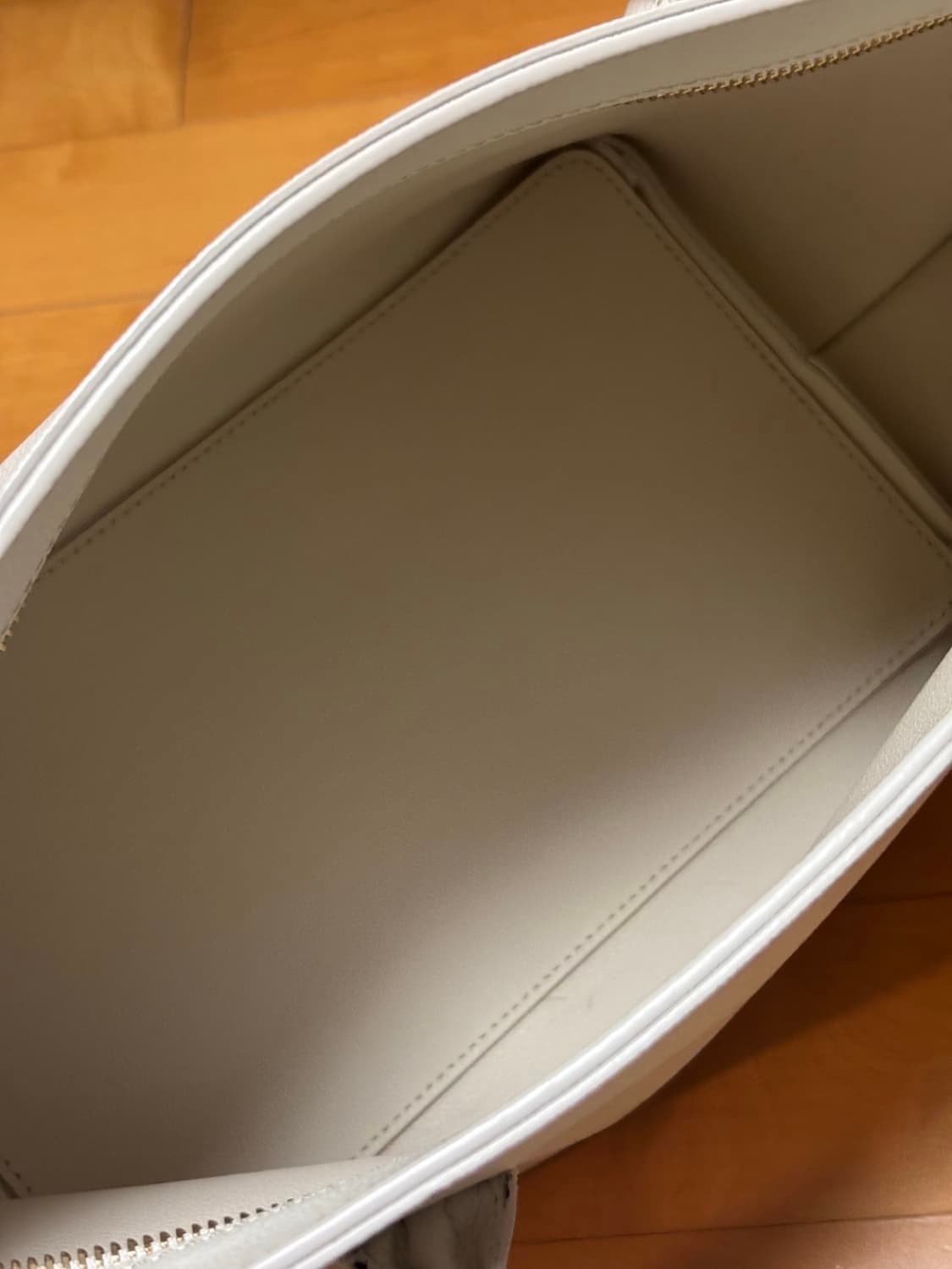 포유온 프리다 토트백 에크루 상품이미지7