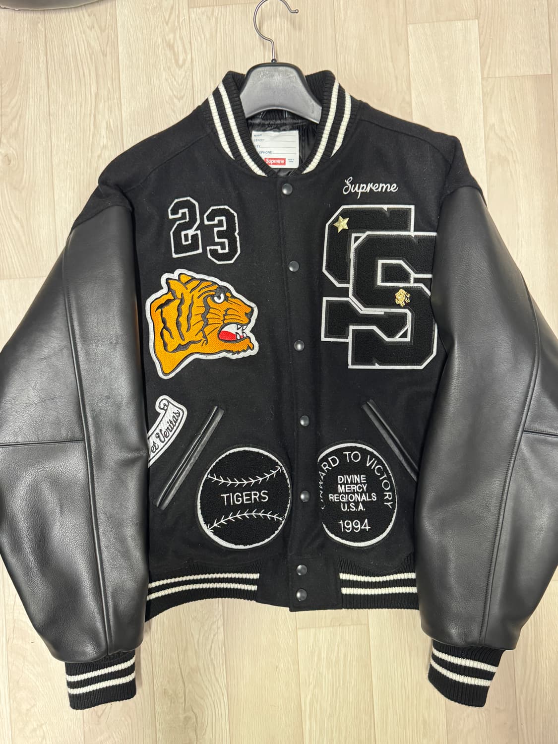 슈프림 타이거 바시티 자켓 블랙 - 23FW / XL 상품이미지1