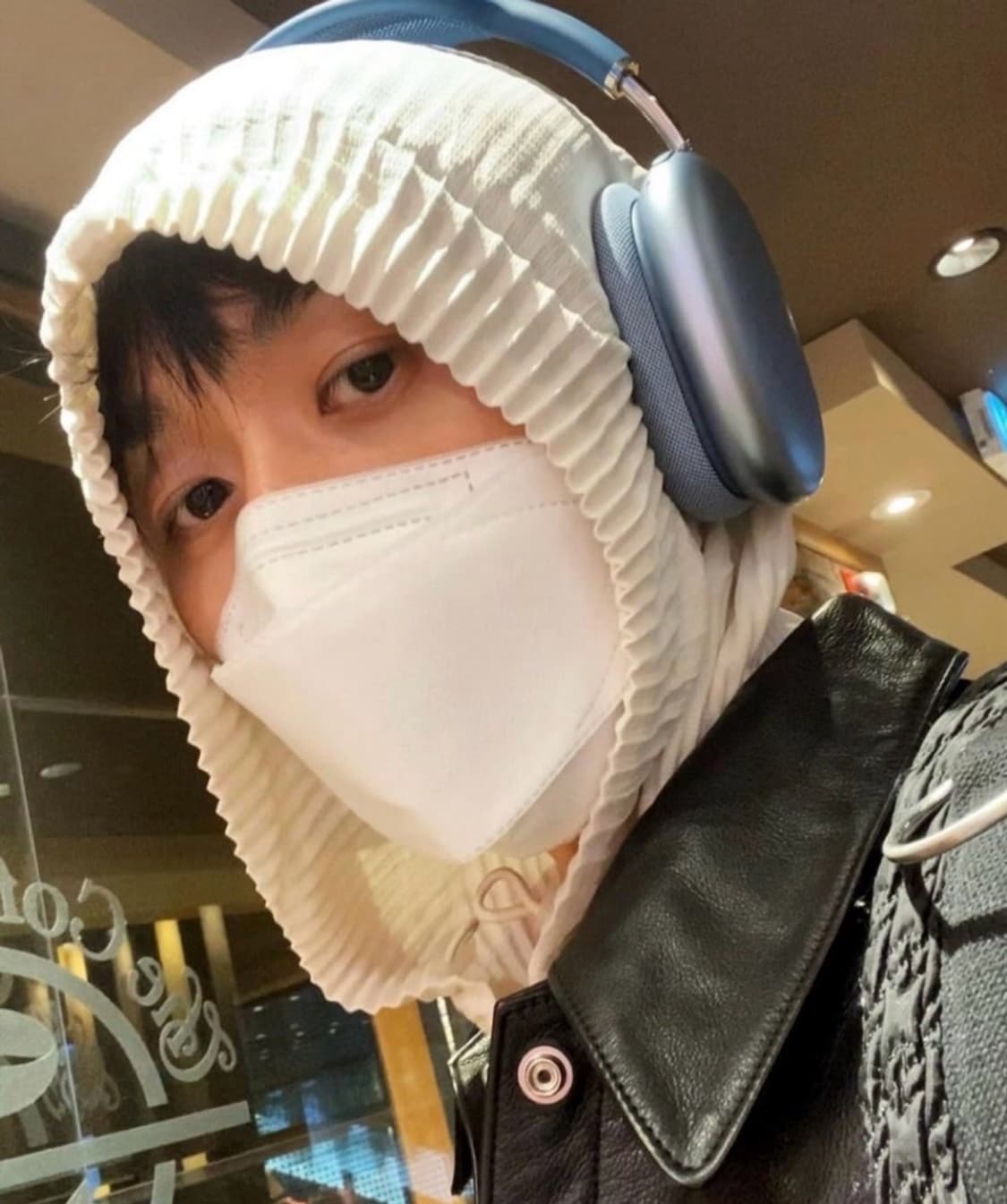 옴므플리세 후드집업 아이보리 2 상품이미지5
