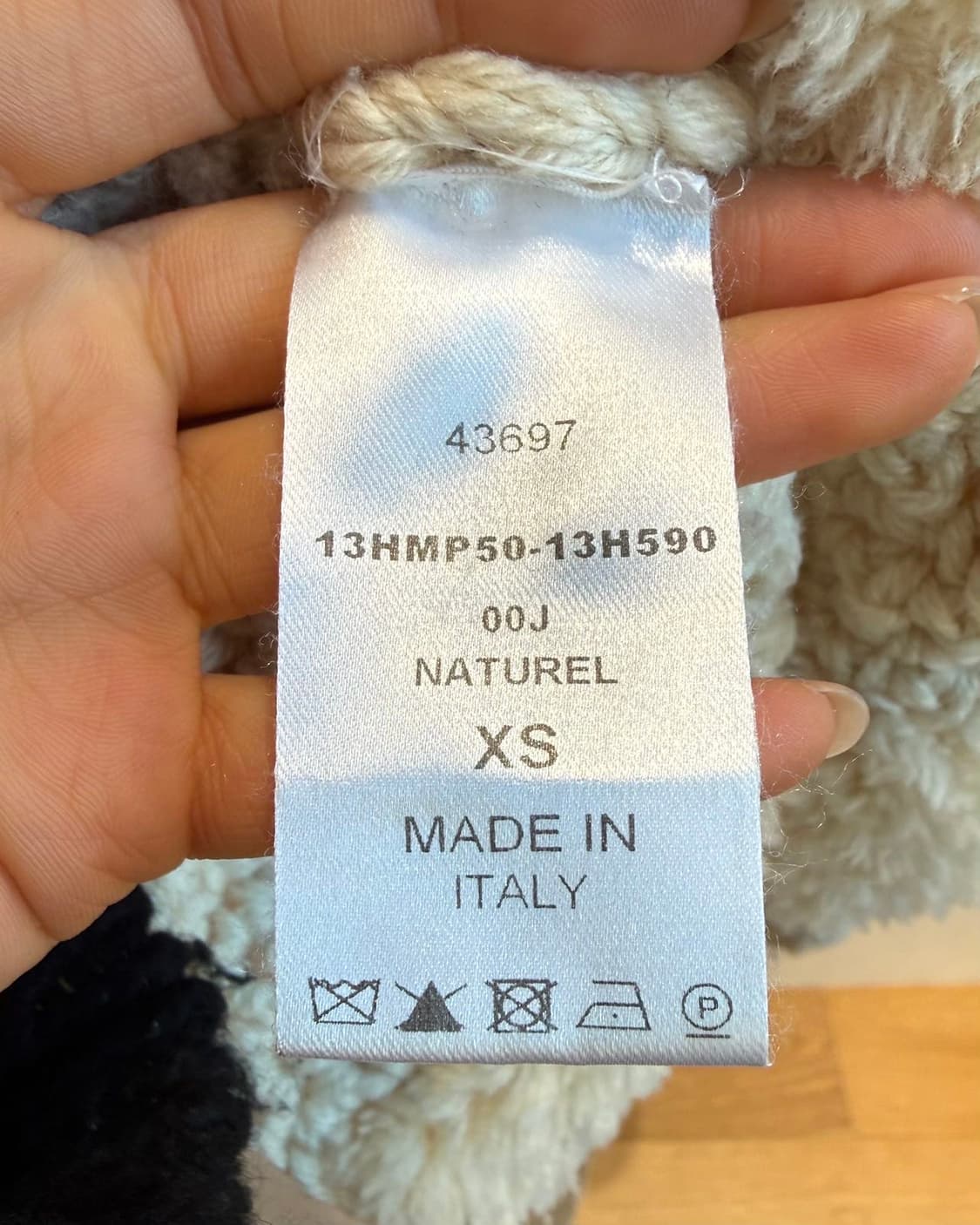 끌로에 아이보리 케이블 레인울 니트  상품이미지9