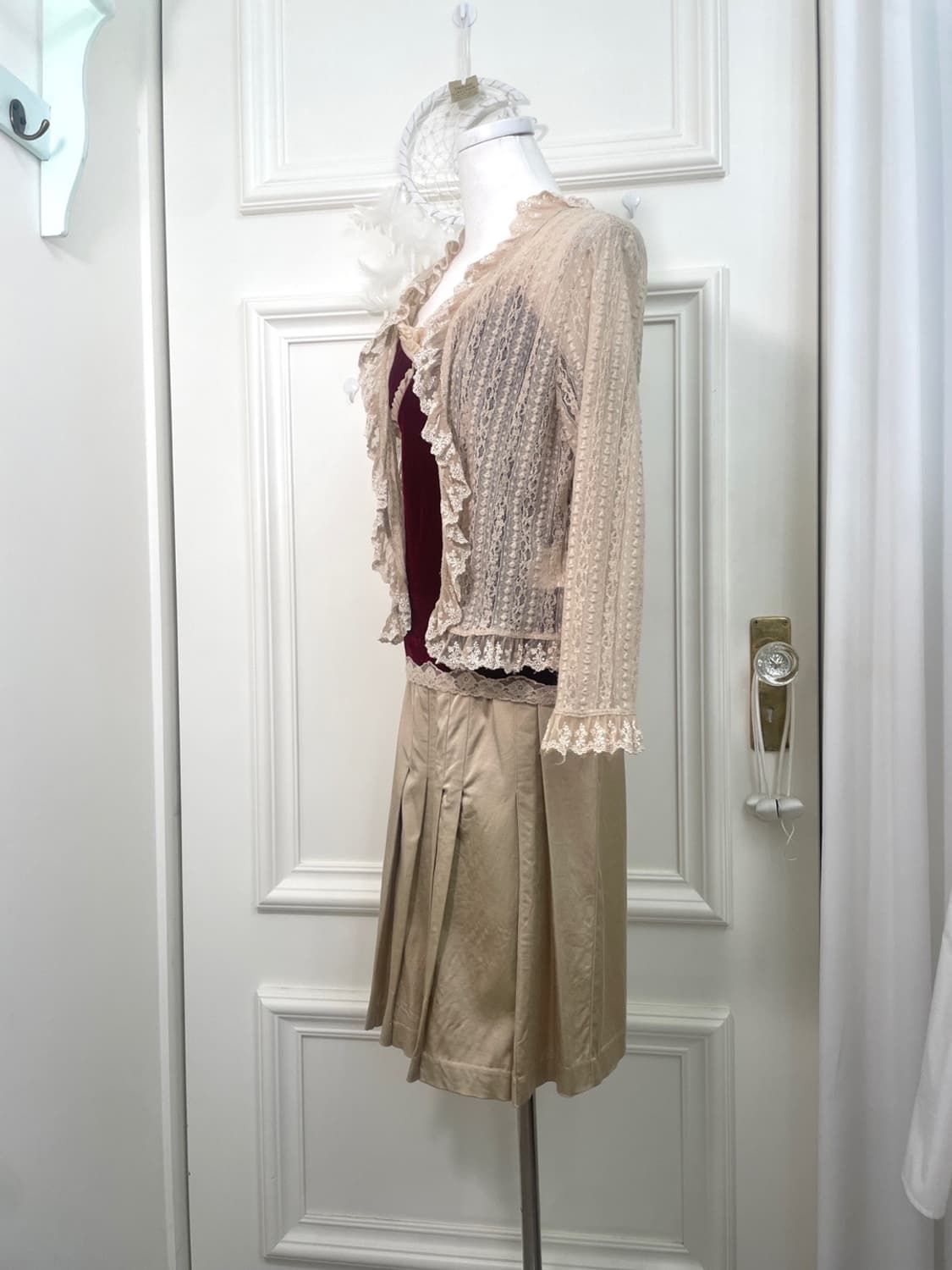 beige lace ruffle open cardigan 상품이미지3