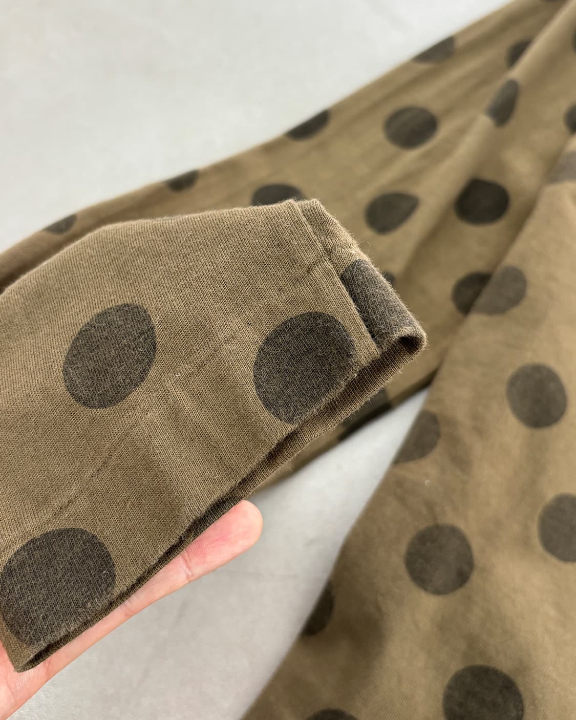 tricot comme des garcons 카키 도트 티셔츠 상품이미지5