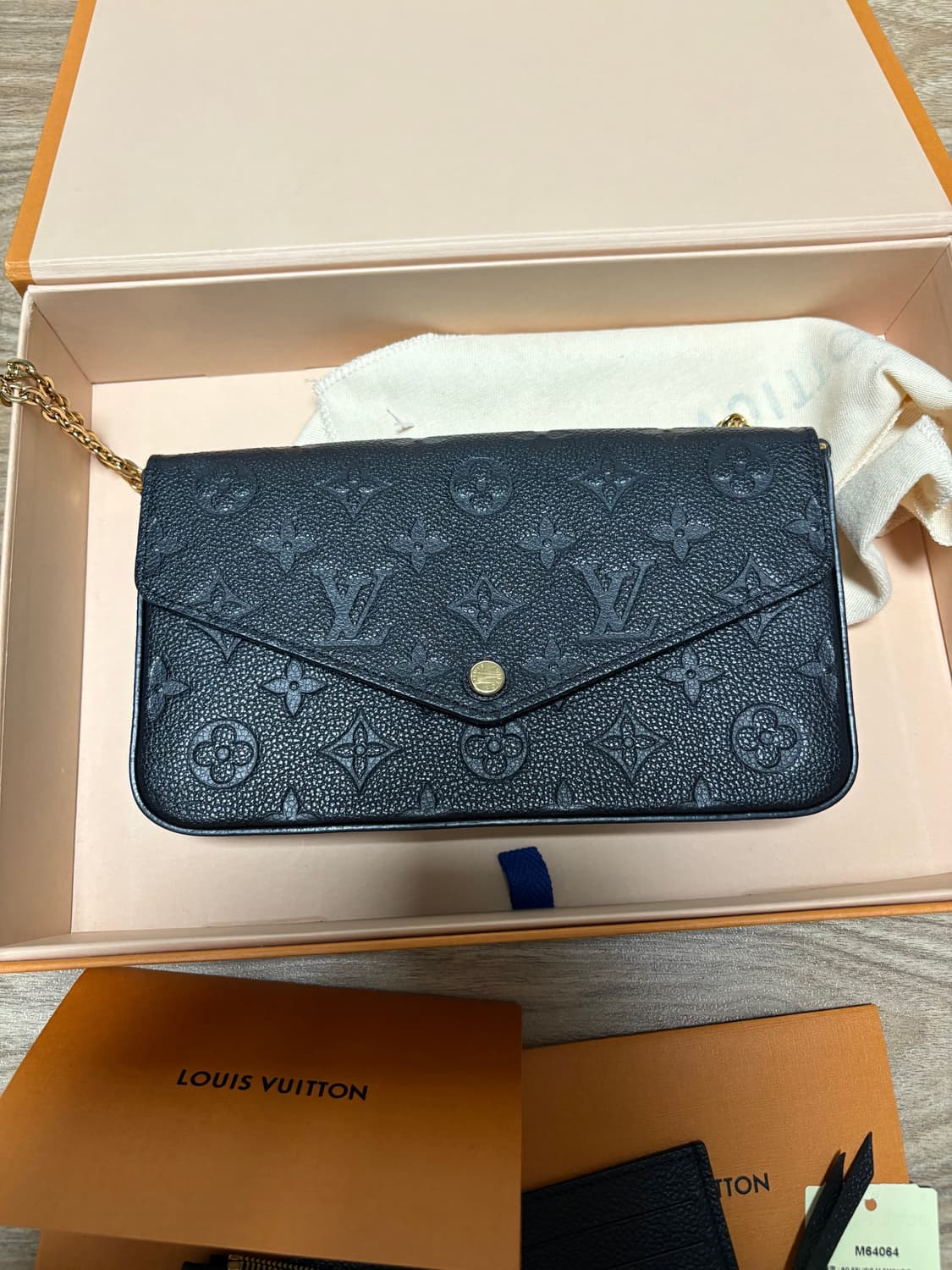 루이비통 포쉐트 펠리시 앙프렝뜨 블랙 상품이미지1