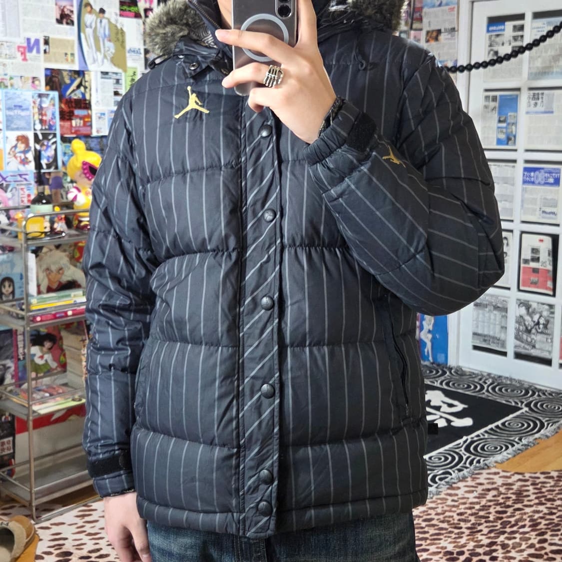 나이키 조던 스트라이프 퍼 후드 울프조 덕다운 패딩 상품이미지2