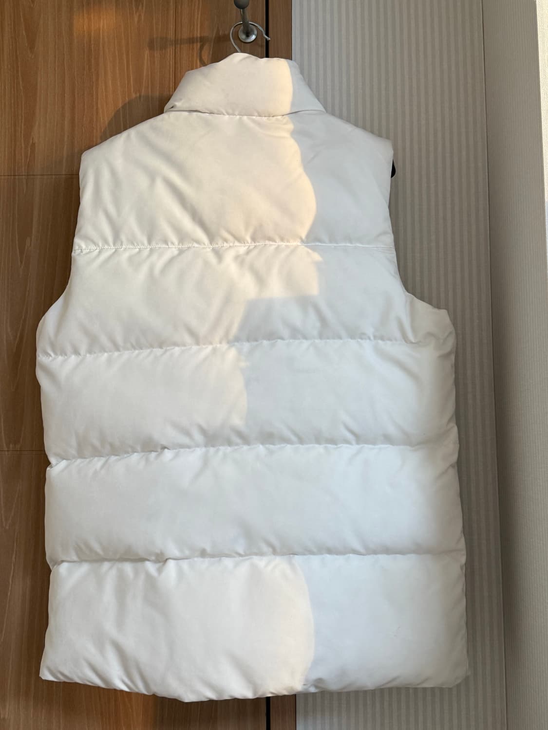 아디다스 화이트 조끼패딩 상품이미지2