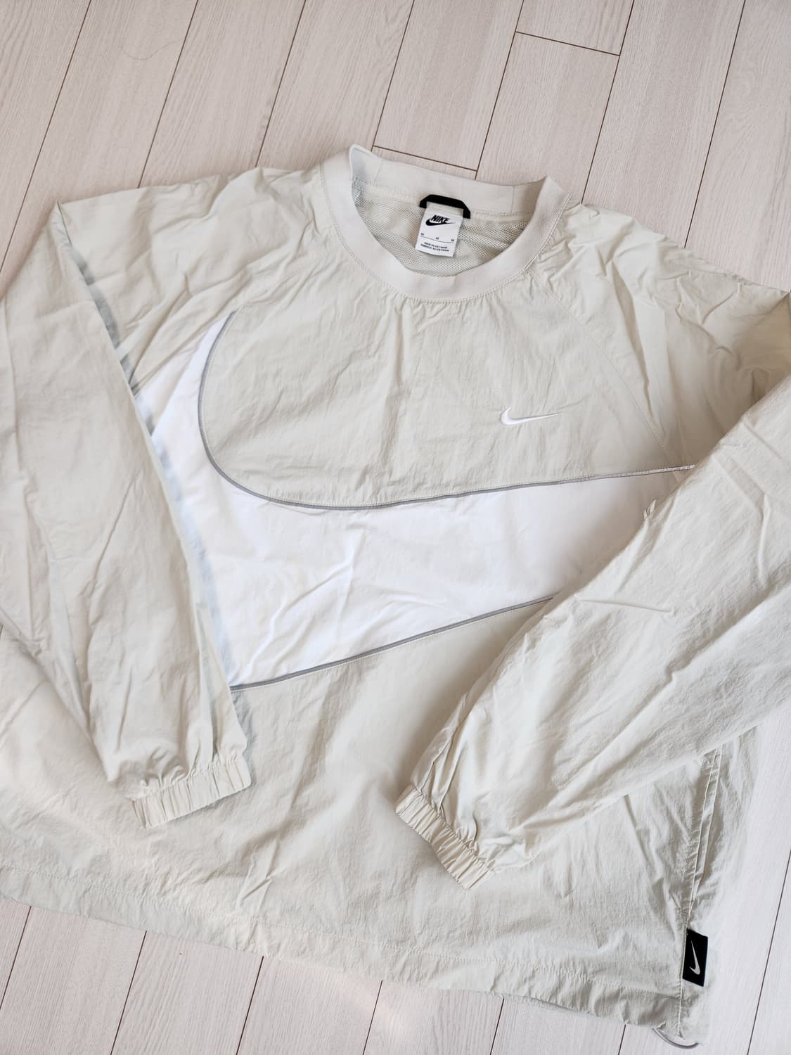 나이키 스우시 우븐 재킷 DX0661-072 긴팔티 사이즈95 m

스포 상품이미지2