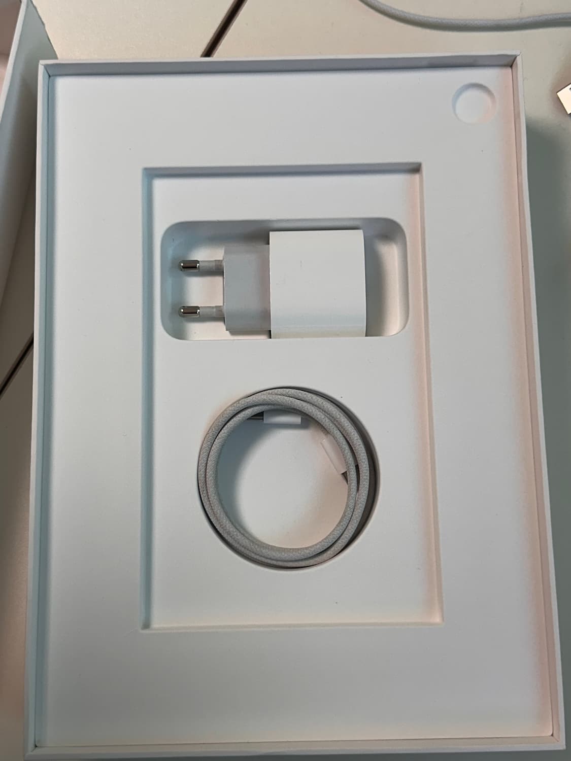 아이패드 10세대 블루 + 애플펜슬 USB-C 상품이미지2