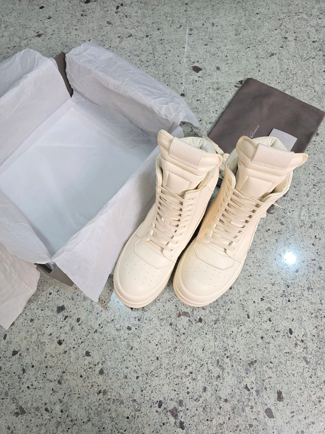 (미시착/새상품)릭오웬스 메가 지오바스켓 밀크 상품이미지6