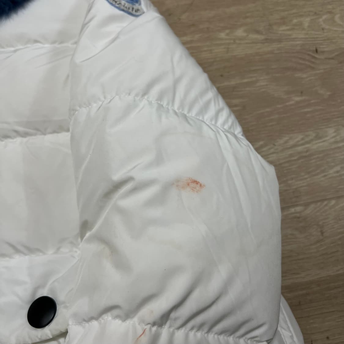 몽클레어 여성 구스다운 와펜 퍼트리밍 패딩 점퍼 [화이트] 3사이즈 상품이미지9