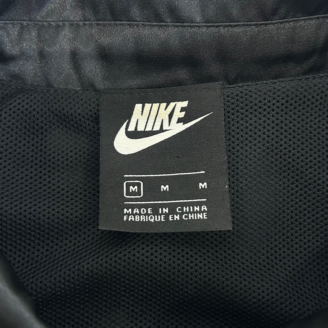 Nike 나이키 백 포인트 블랙 글로시 자켓 상품이미지7