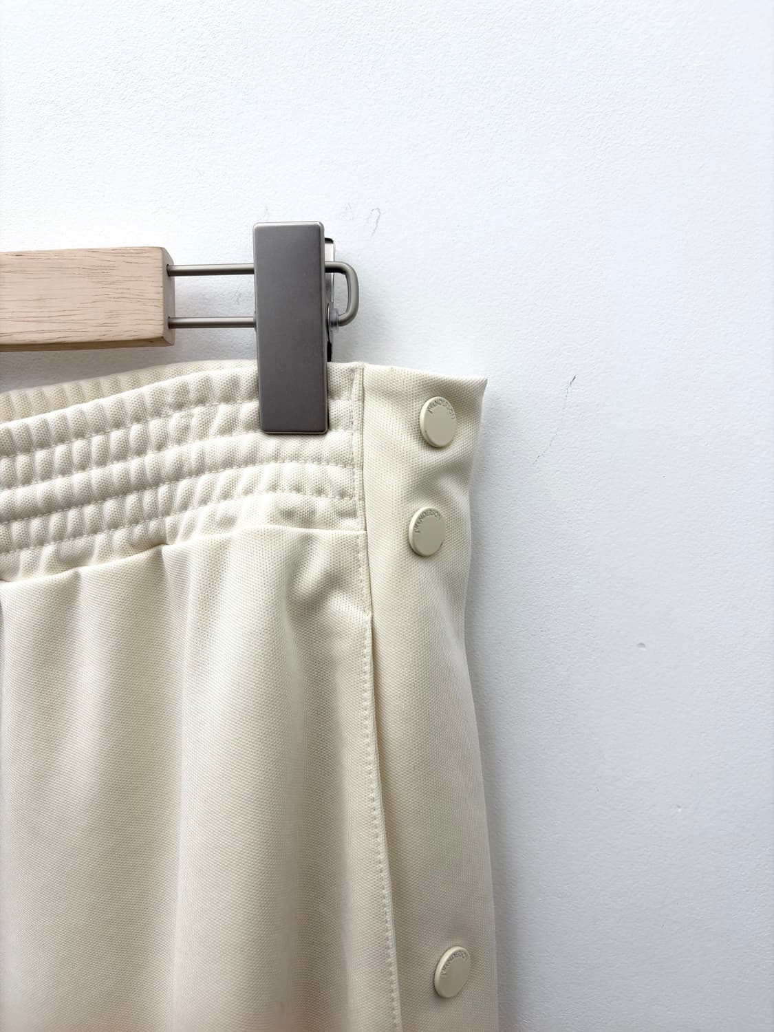 BUTTON TRACK PANTS 상품이미지4