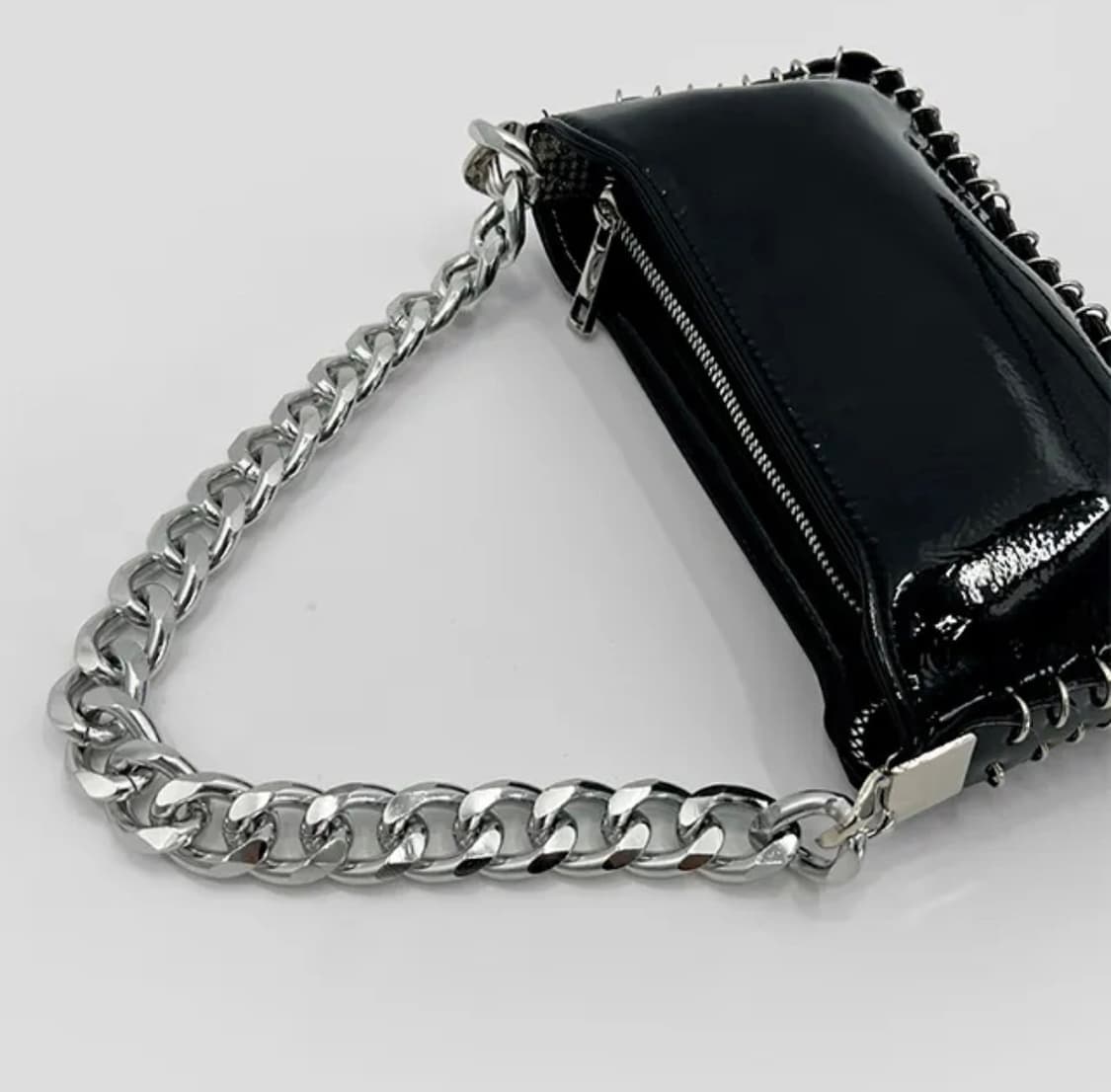 에나멜미니체인크로스백 상품이미지3