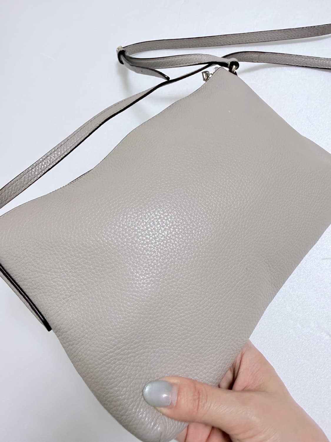 코치 정품 베이지 크로스백 / 슬림 미니백 / 데일리 추천 (상태최상) 상품이미지4