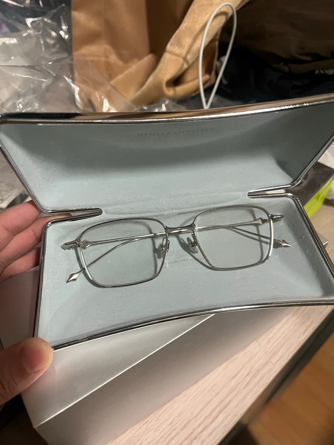 젠틀몬스터 반타02 팝니다 상품이미지3