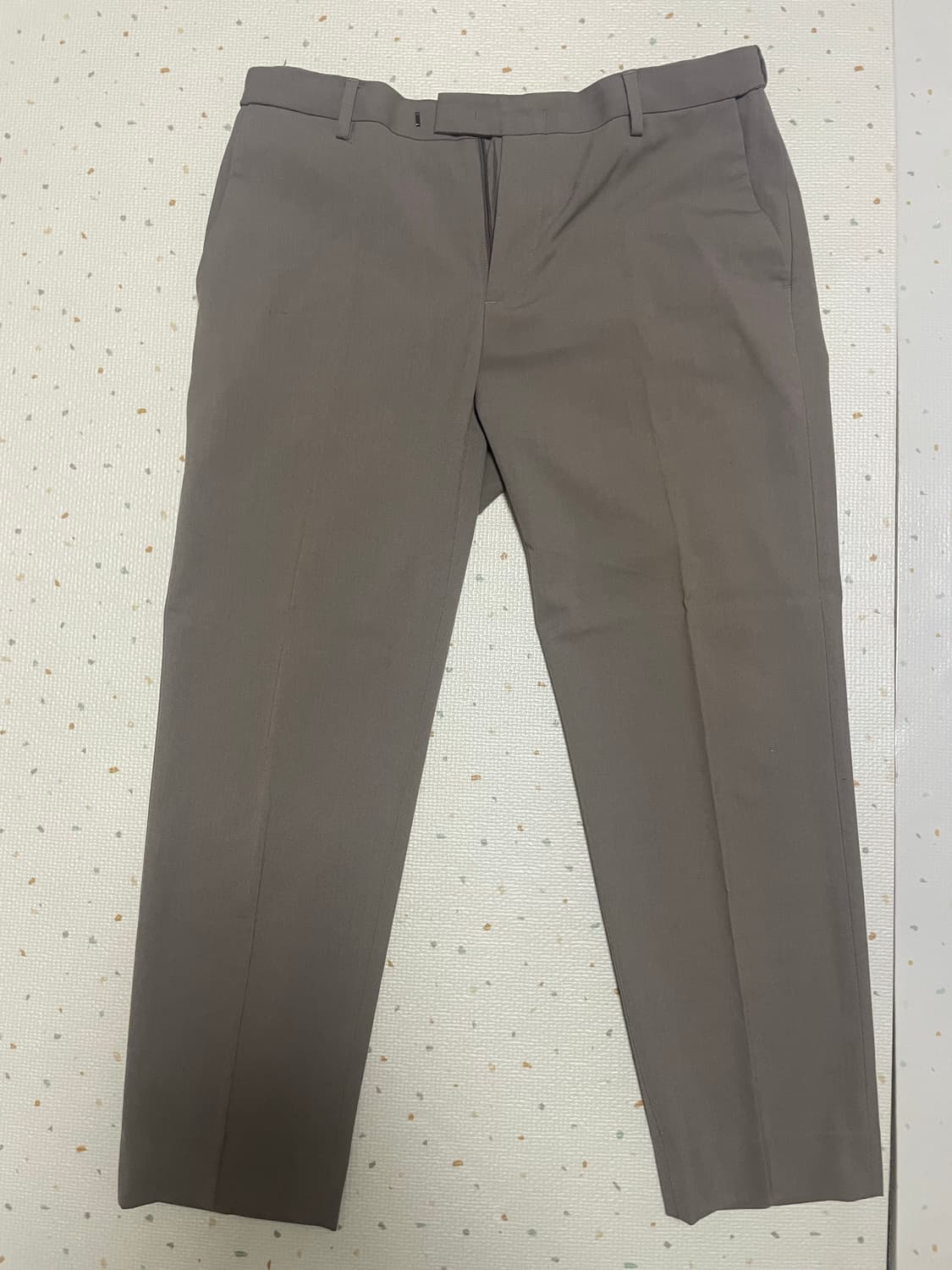 컨셉원 슬림핏 슬랙스 더스티베이지 칼라 32사이즈 상품이미지1