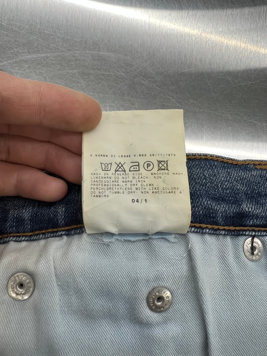 돌체 앤 가바나 연청 데님 미디 스커트 상품이미지9