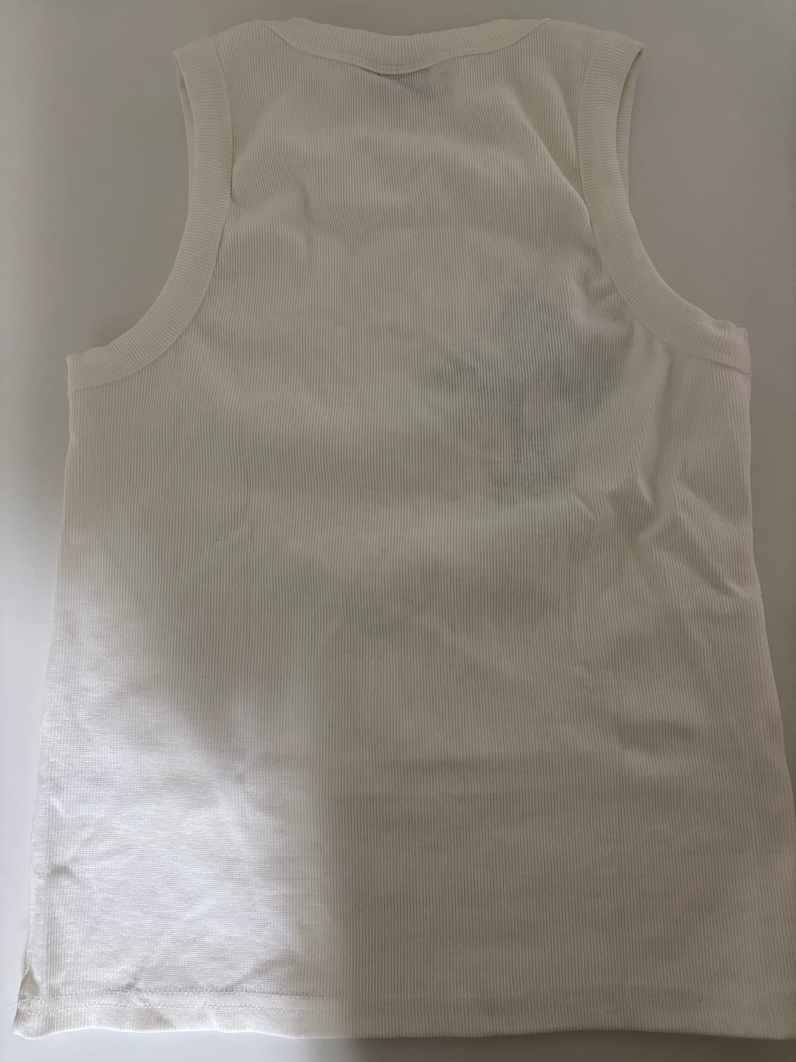 아캄 나시 사이즈1 팝니다 상품이미지2