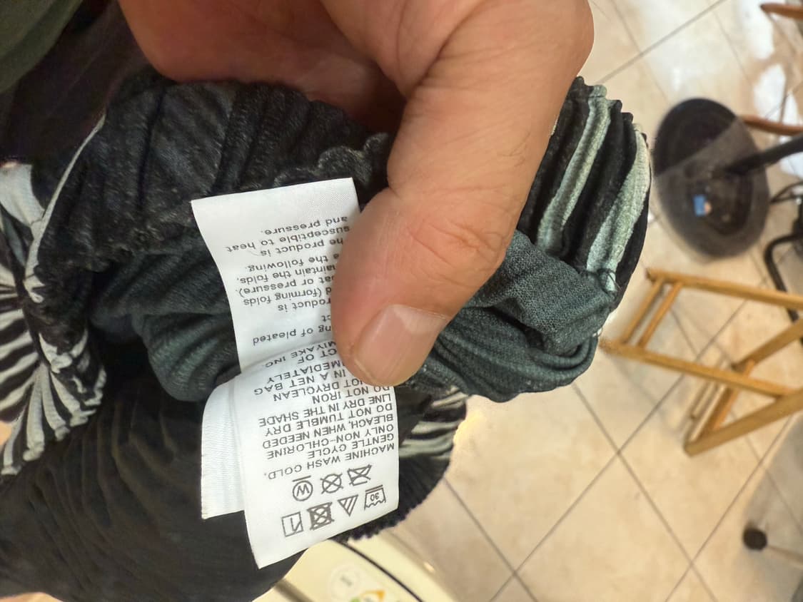 2/32 정품 옴므 플리세 바지 팝니다 상품이미지4