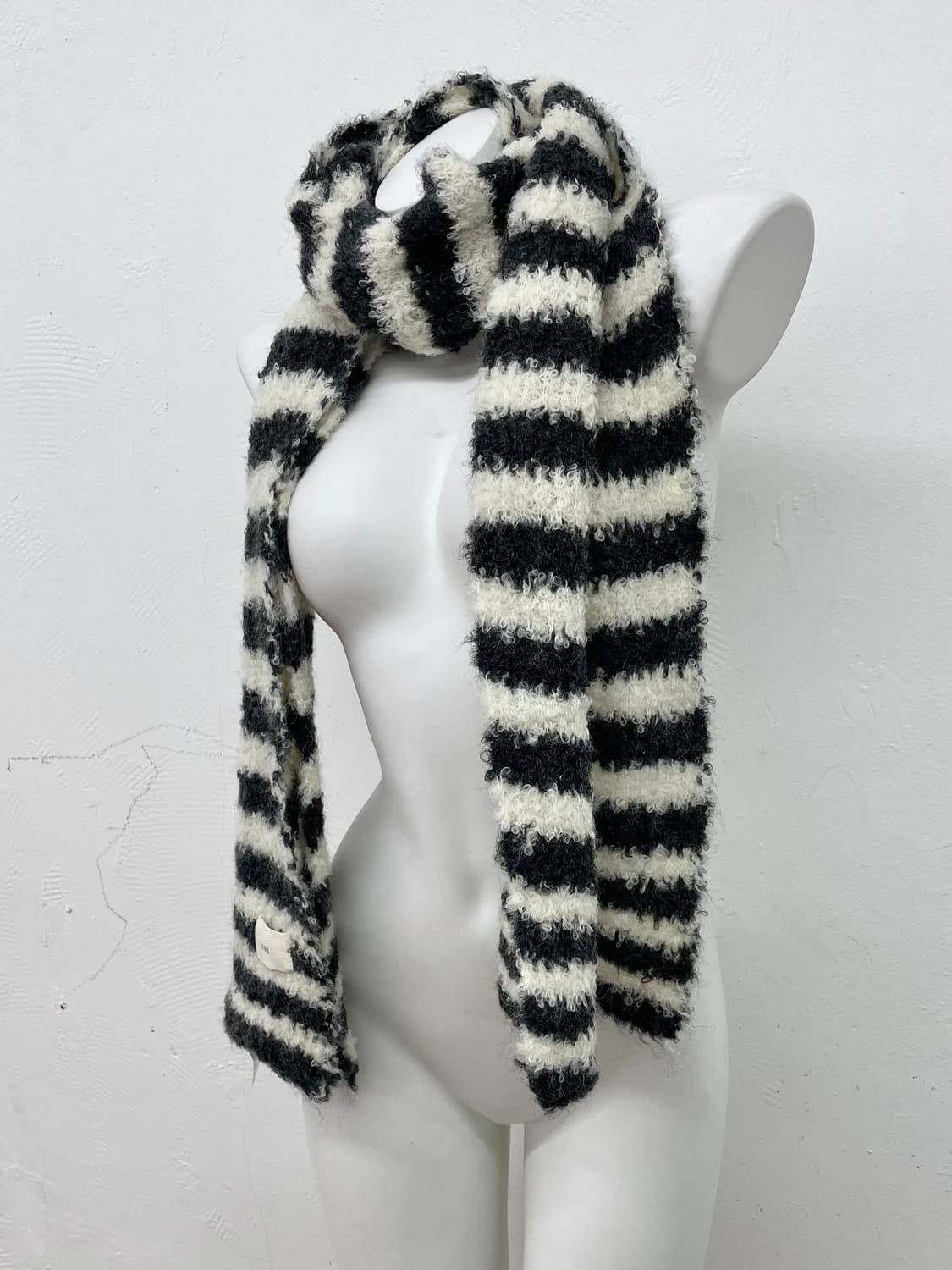 너드모리 스트라이프 부클 머플러 상품이미지3